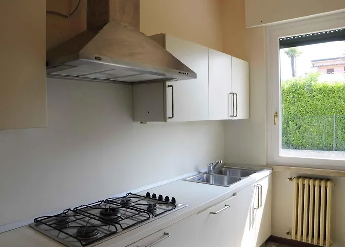 In - Gardasee 41952 * Lazise